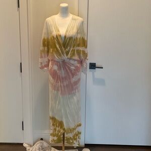 Elegant Tie-Dye Maxi Dress